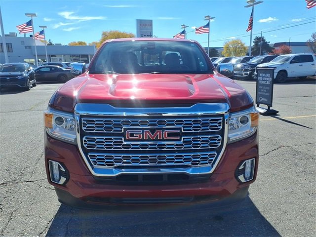 Used 2021 GMC Canyon Denali image 2