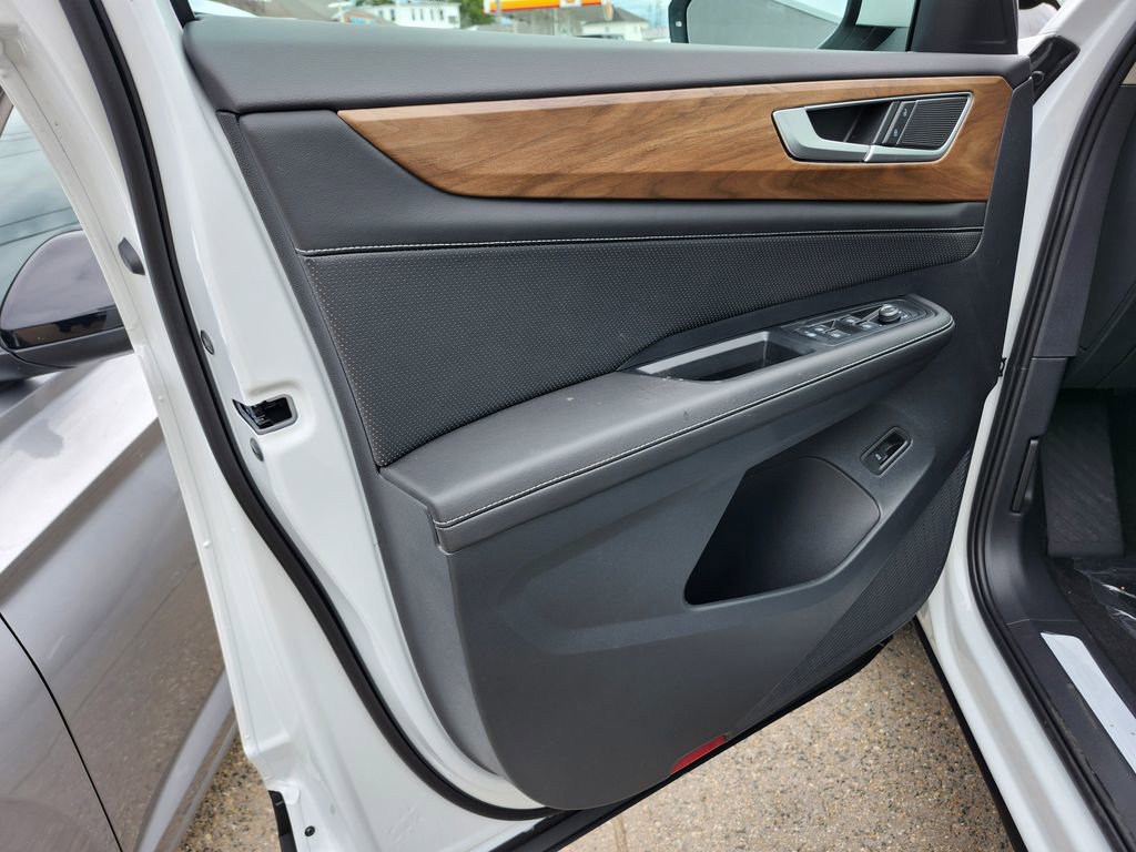 New 2026 Volkswagen Atlas SE image 10