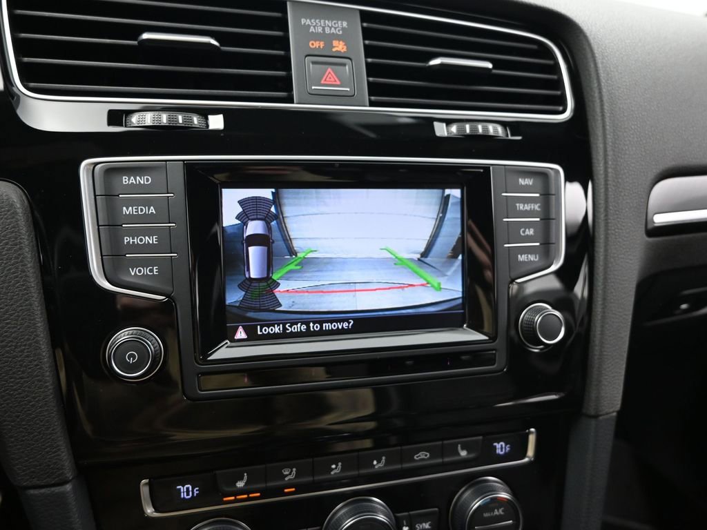 Used 2015 Volkswagen Golf R 4-Door image 17