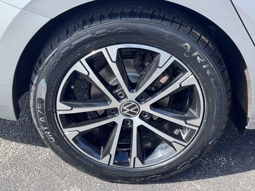 Used 2023 Volkswagen Jetta Sport image 41