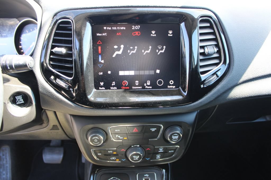 Used 2018 Jeep Compass Limited w/ Safe & Security Group AWD/4WD image 23