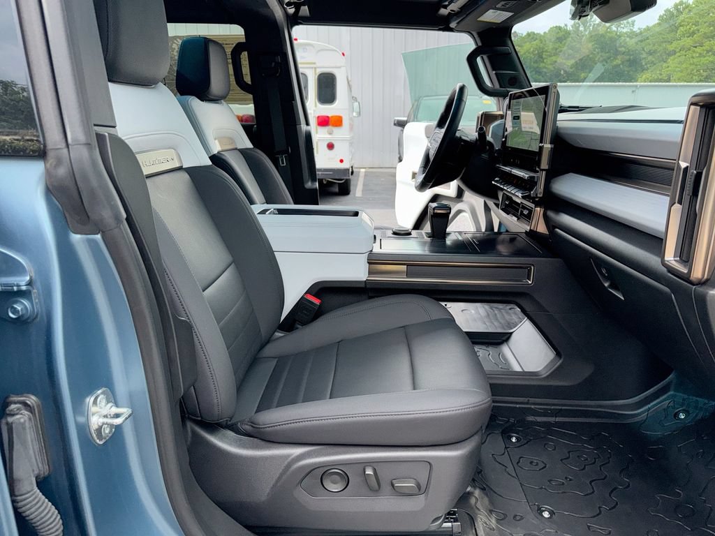 Used 2024 GMC Hummer EV 3X w/ Omega Edition AWD/4WD image 32