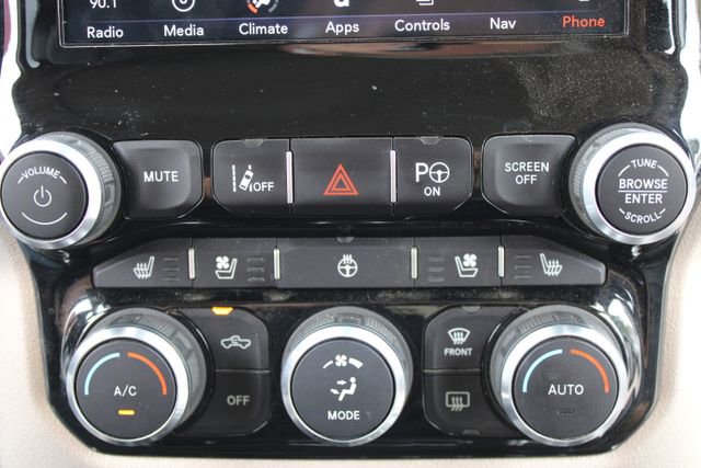 Used 2019 RAM 1500 Laramie AWD/4WD image 36