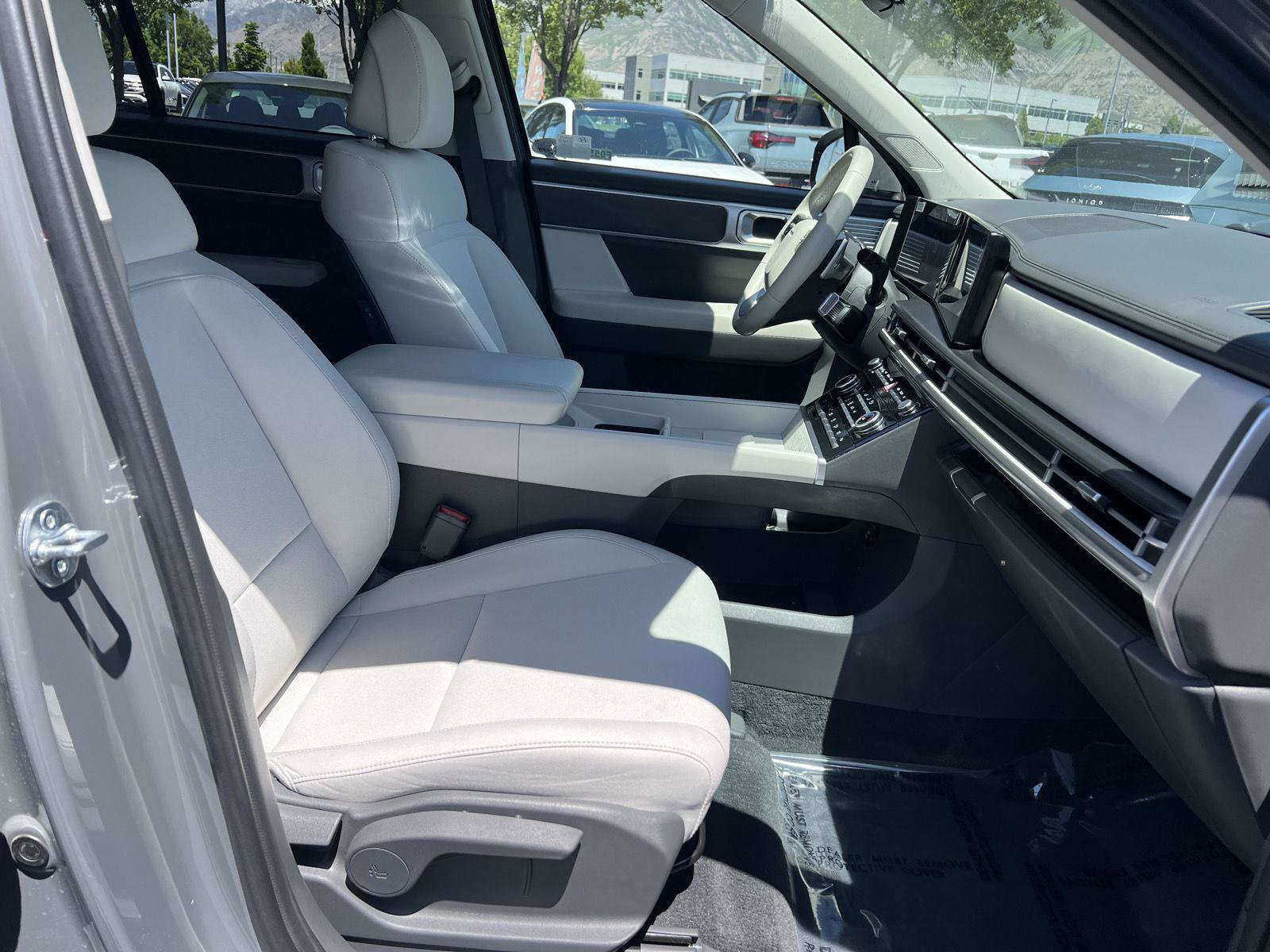 Certified 2024 Hyundai Santa Fe SE AWD/4WD image 17