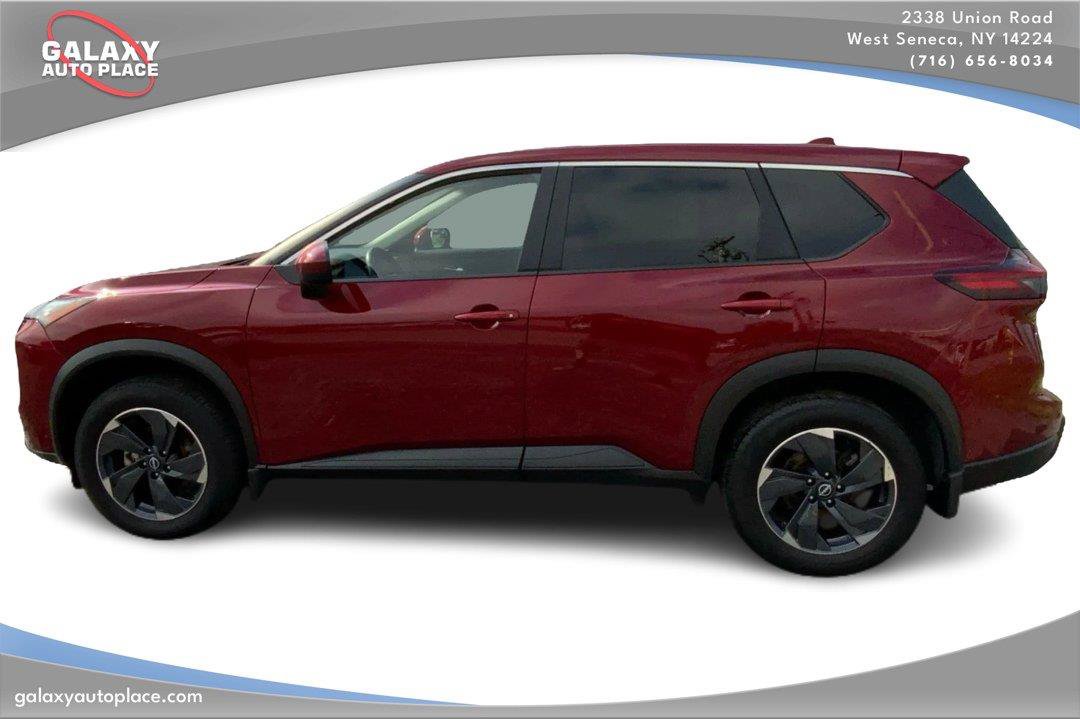 Used 2025 Nissan Rogue SV AWD/4WD image 8