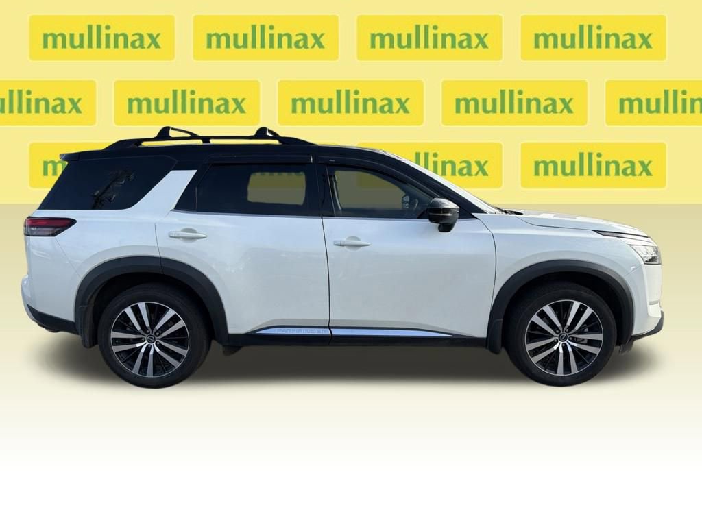 Used 2023 Nissan Pathfinder Platinum FWD image 12