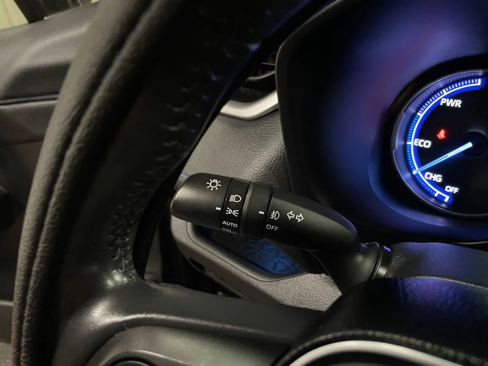 Used 2020 Toyota RAV4 XSE w/ XSE Grade Weather Package image 26