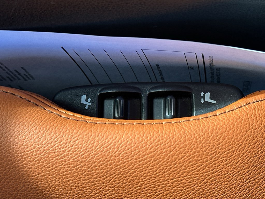 Used 2016 Nissan 370Z Touring image 31