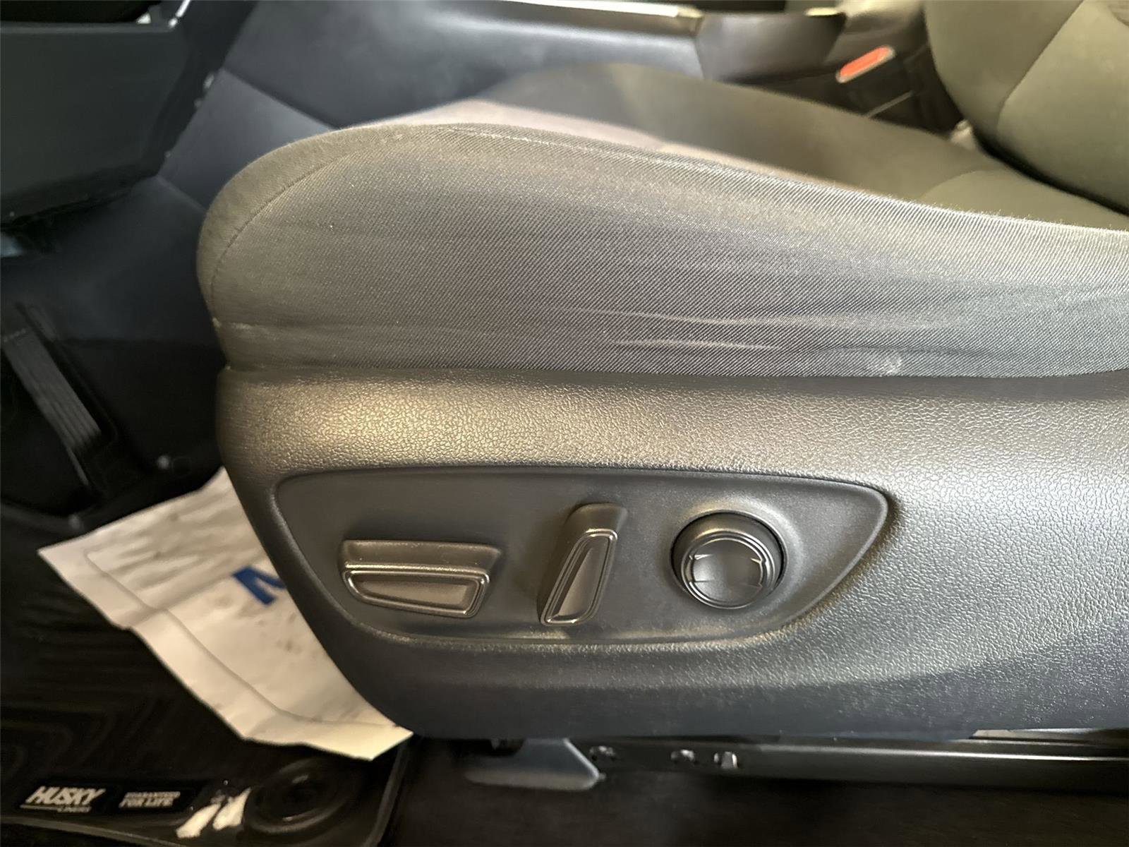 Used 2019 Toyota RAV4 XLE w/ Convenience Package image 14