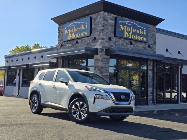 Used 2023 Nissan Rogue SV