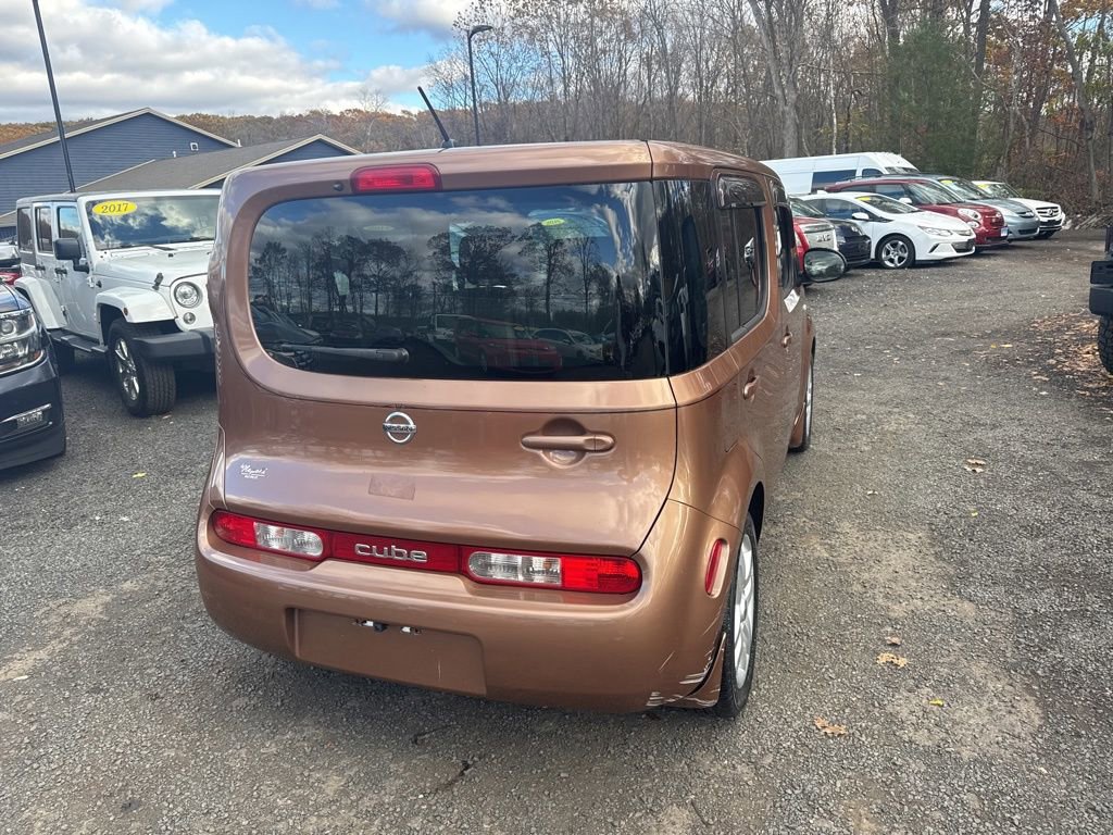 Used 2011 Nissan Cube 1.8 SL w/ Interior Designer Pkg FWD image 15