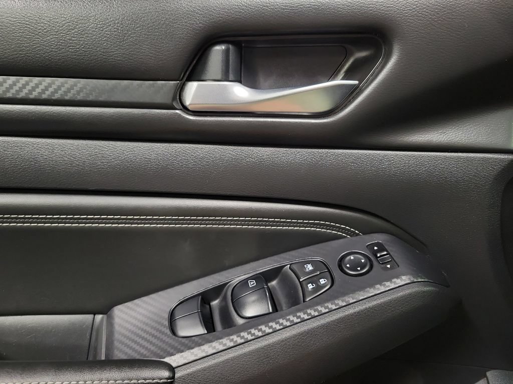 Used 2019 Nissan Altima 2.5 S FWD image 18