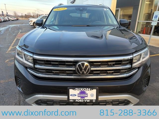 Used 2023 Volkswagen Atlas SEL image 2