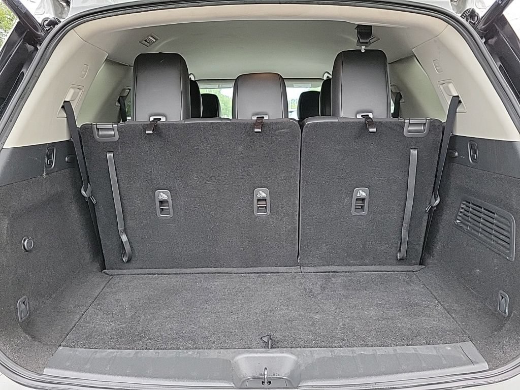 Used 2025 Nissan Pathfinder SL AWD/4WD image 18