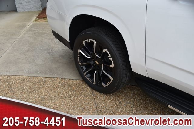 Used 2022 Chevrolet Suburban LS w/ Driver Alert Package RWD image 14