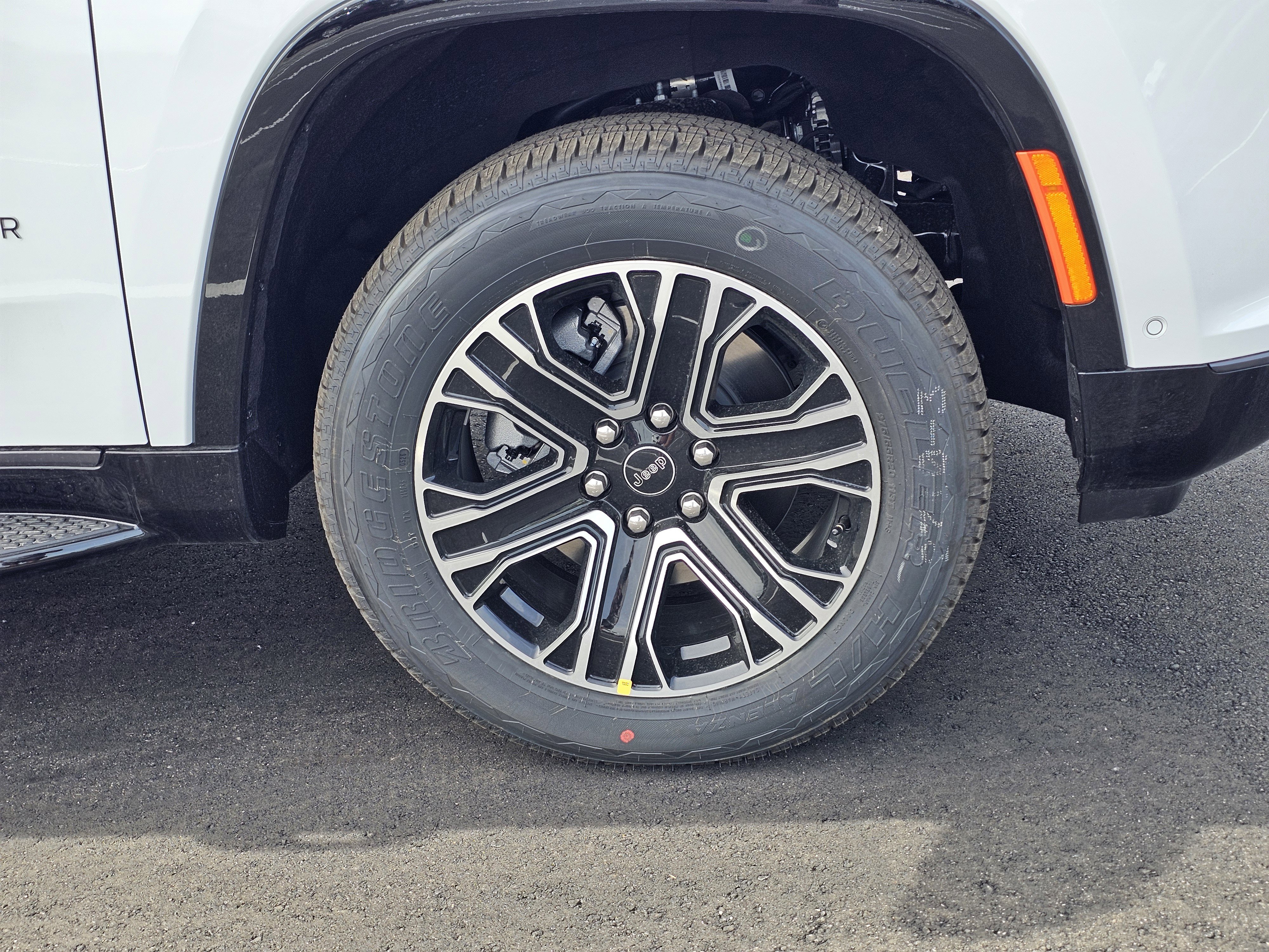 New 2026 Jeep Grand Wagoneer 2WD image 6