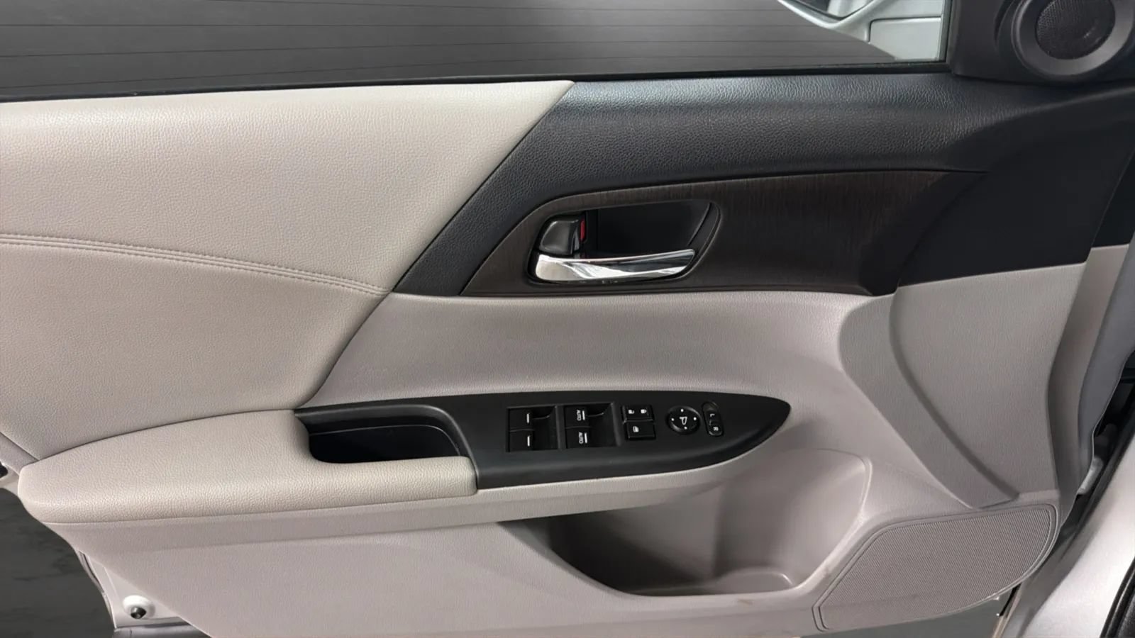 Used 2013 Honda Accord EX image 17