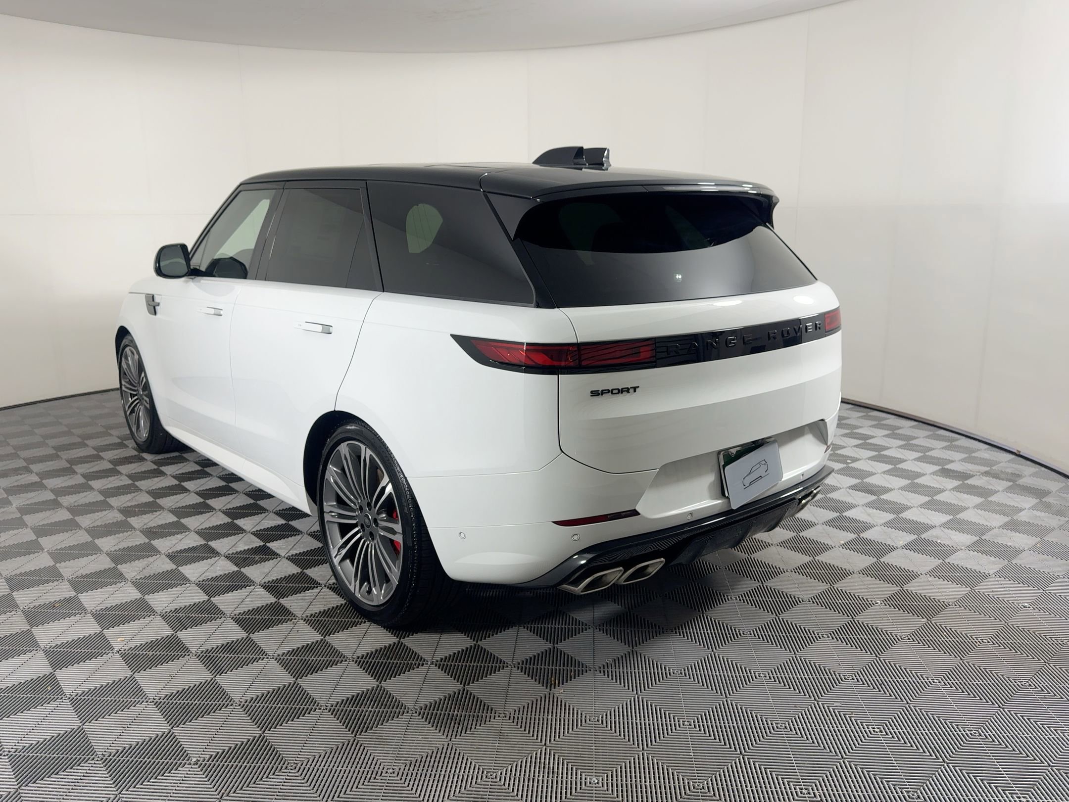New 2025 Land Rover Range Rover Sport Dynamic SE image 26