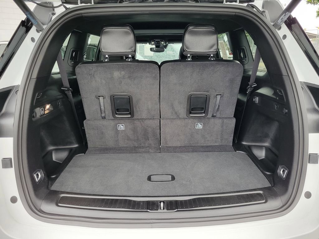 Used 2024 Jeep Grand Cherokee L Altitude RWD image 23