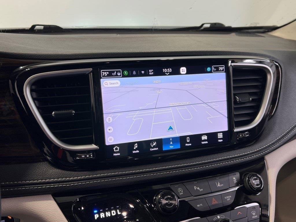 Used 2024 Chrysler Pacifica Limited image 28
