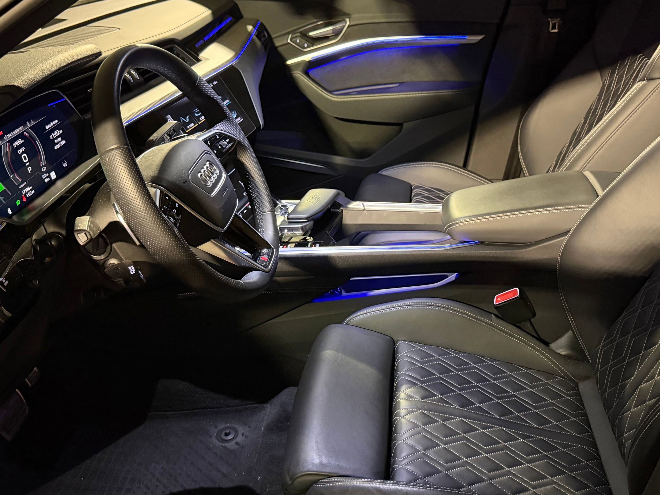 Used 2024 Audi SQ8 e-tron Premium Plus w/ Black Optic Package AWD/4WD image 5