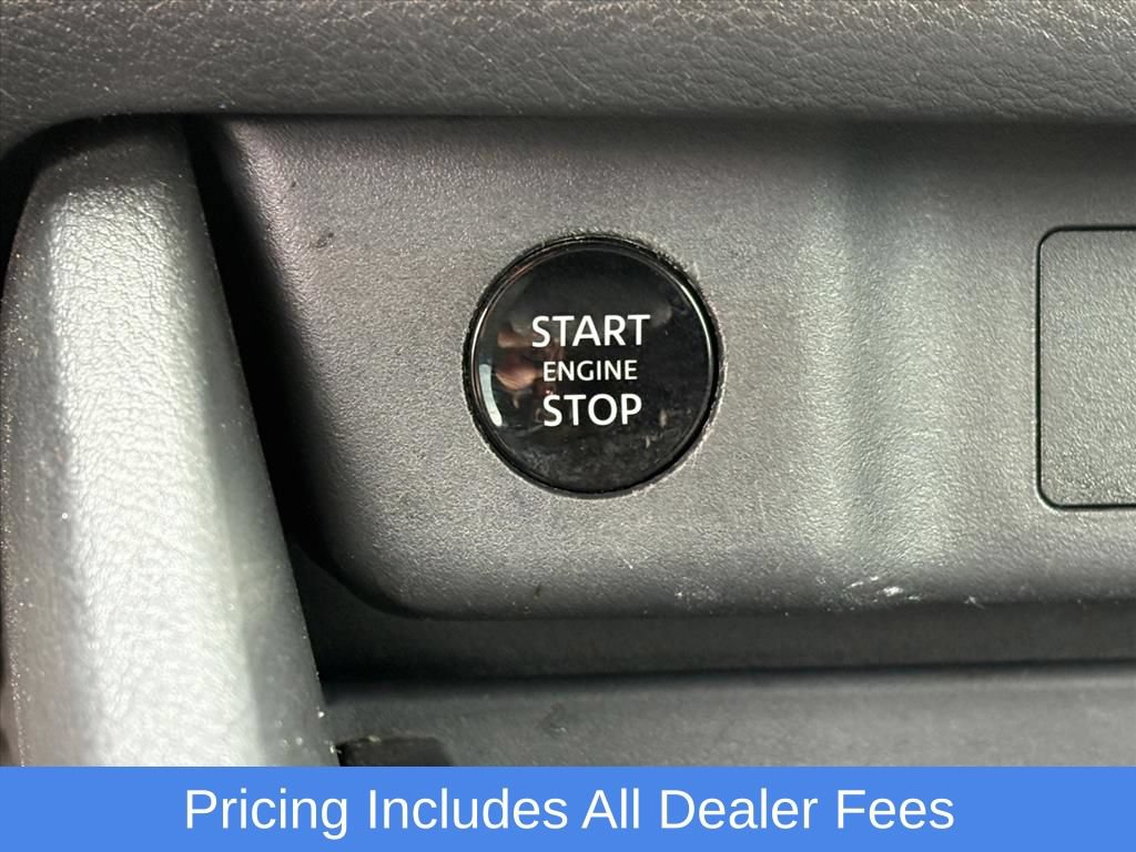 Certified 2025 Nissan Rogue SV FWD image 14