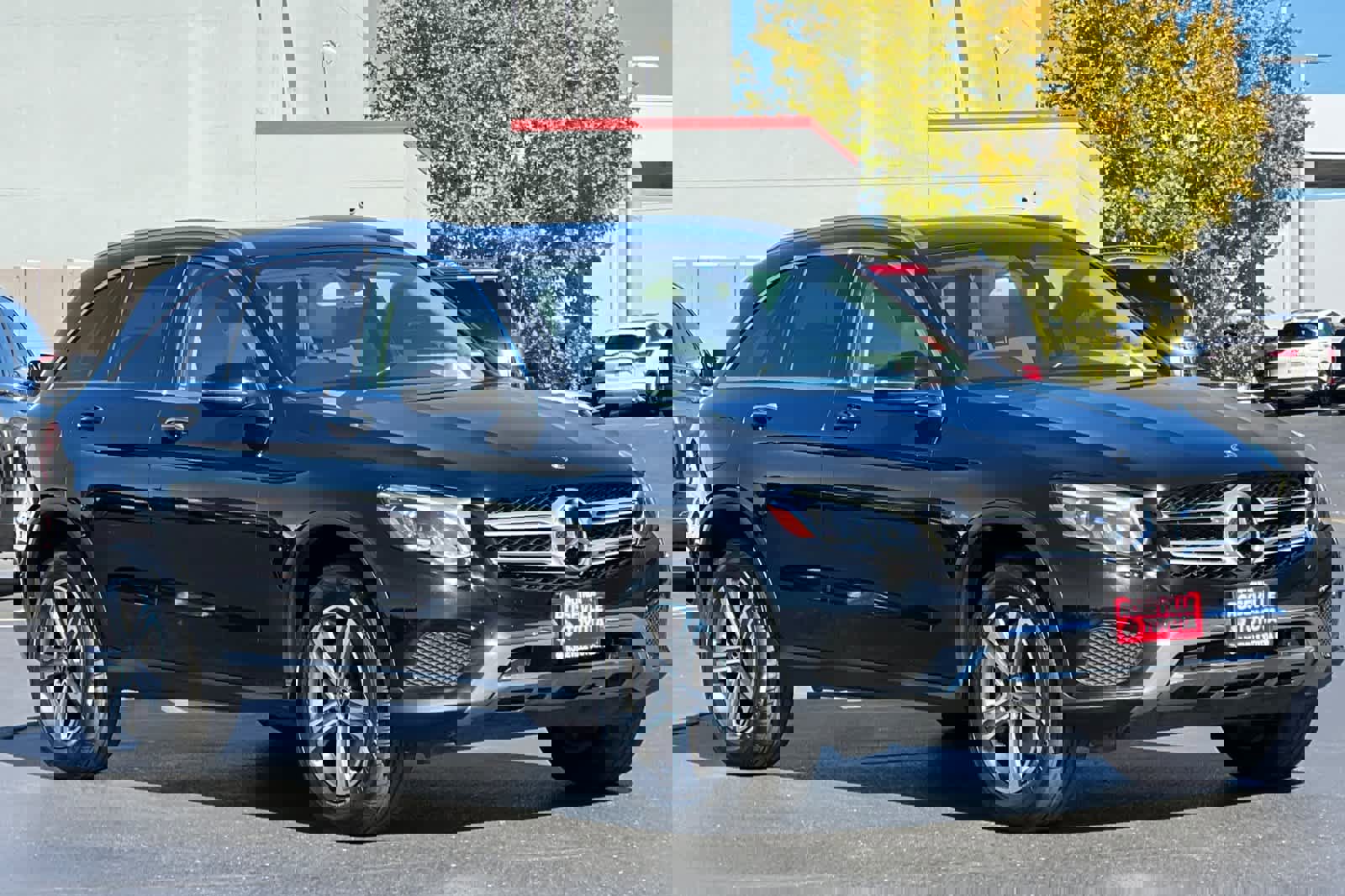 Used 2019 Mercedes-Benz GLC 300 4MATIC image 5