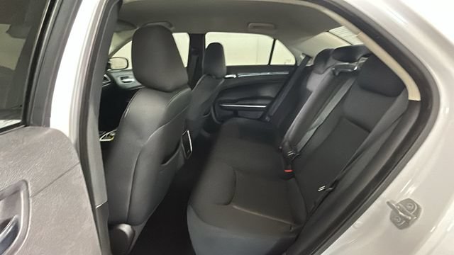 Used 2021 Chrysler 300 Touring w/ Sport Appearance Package RWD image 26