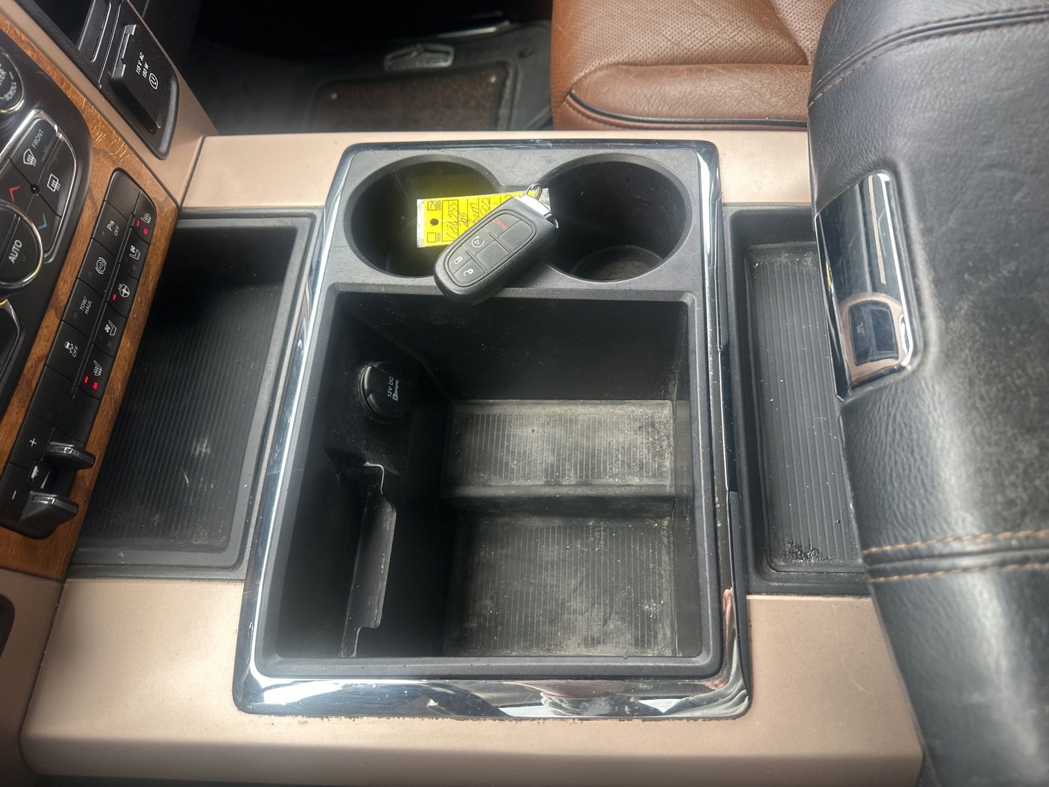 Used 2015 RAM 3500 Laramie Longhorn image 31