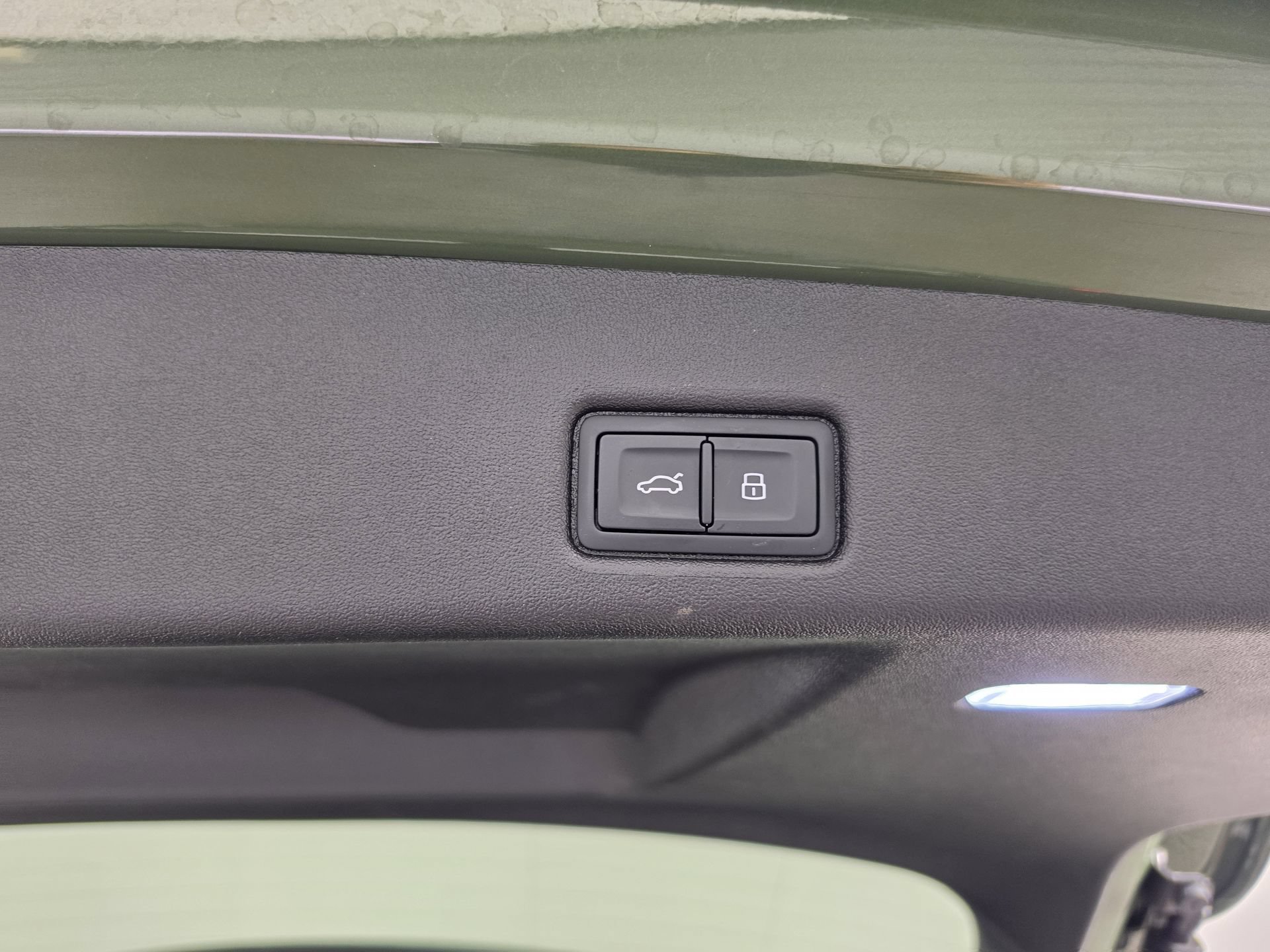 Certified 2025 Audi Q5 Premium w/ Convenience Package AWD/4WD image 14