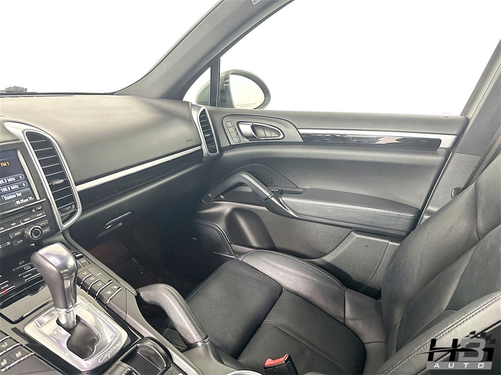 Used 2014 Porsche Cayenne image 17