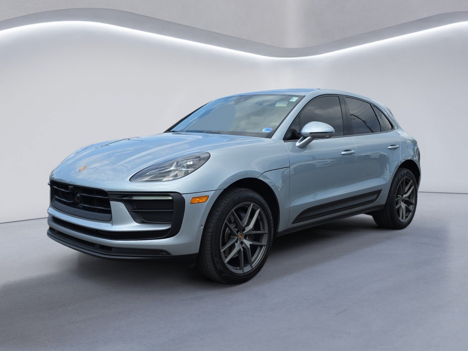 Used 2023 Porsche Macan Turbo AWD/4WD image 7
