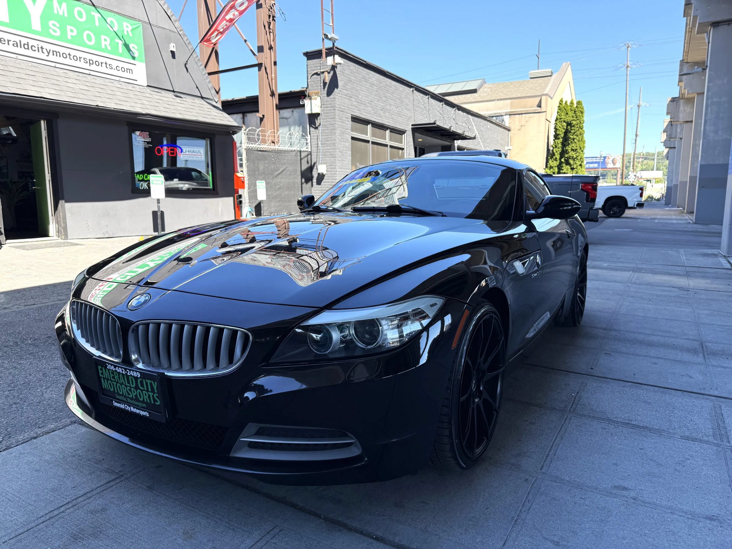 Used 2011 BMW Z4 sDrive35i RWD image 1