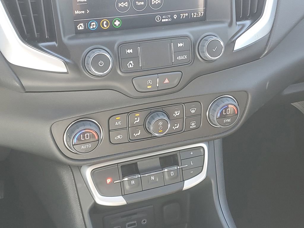 Used 2024 GMC Terrain SLT w/ LPO, Floor Liner Package image 22