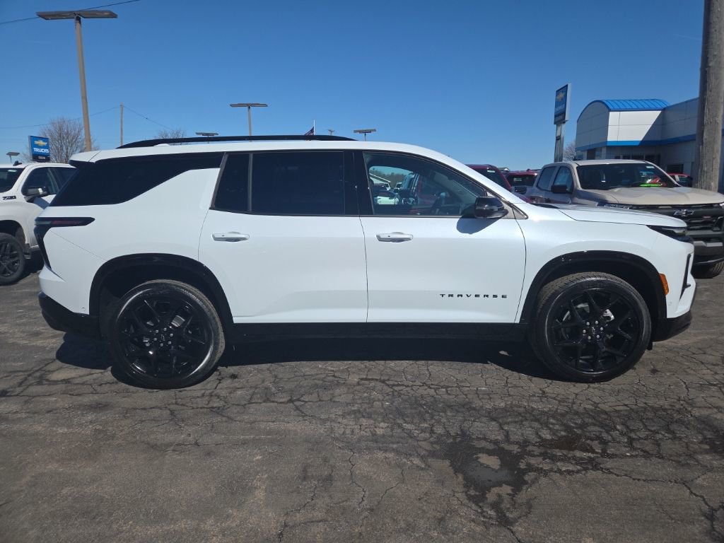 New 2026 Chevrolet Traverse RS w/ LPO, Floor Liner Package image 4