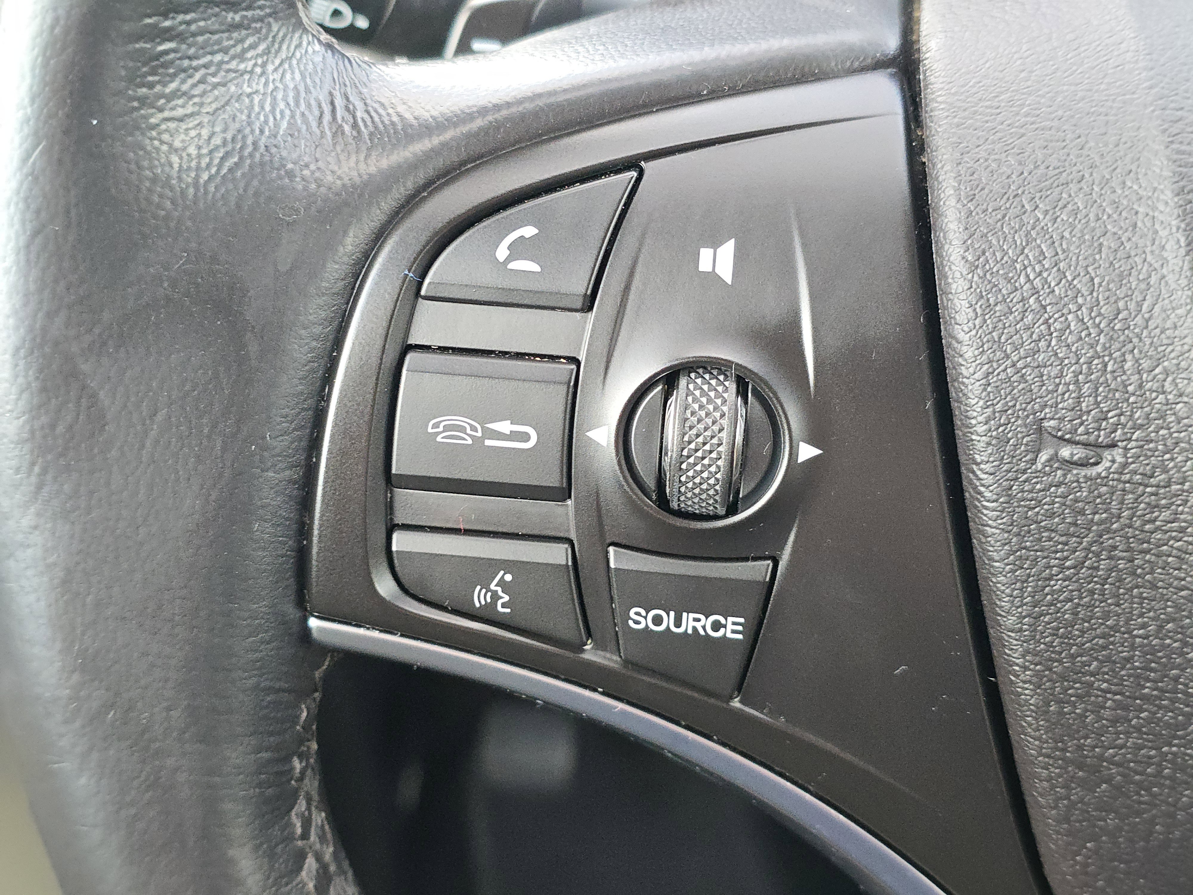 Used 2016 Acura MDX FWD w/ Technology Package image 16