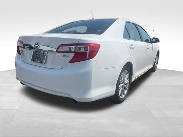 Used 2014 Toyota Camry XLE image 2