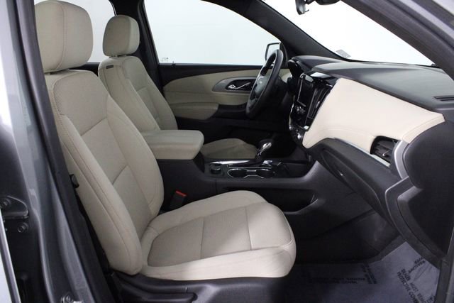 Used 2023 Chevrolet Traverse LS FWD image 16