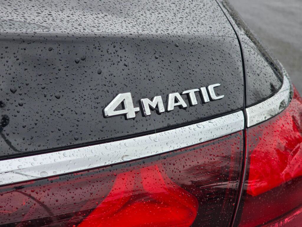 Used 2025 Mercedes-Benz E 350 4MATIC Sedan image 34