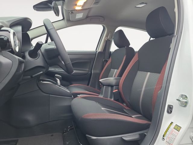 New 2025 Nissan Versa SR w/ Trunk Package image 11