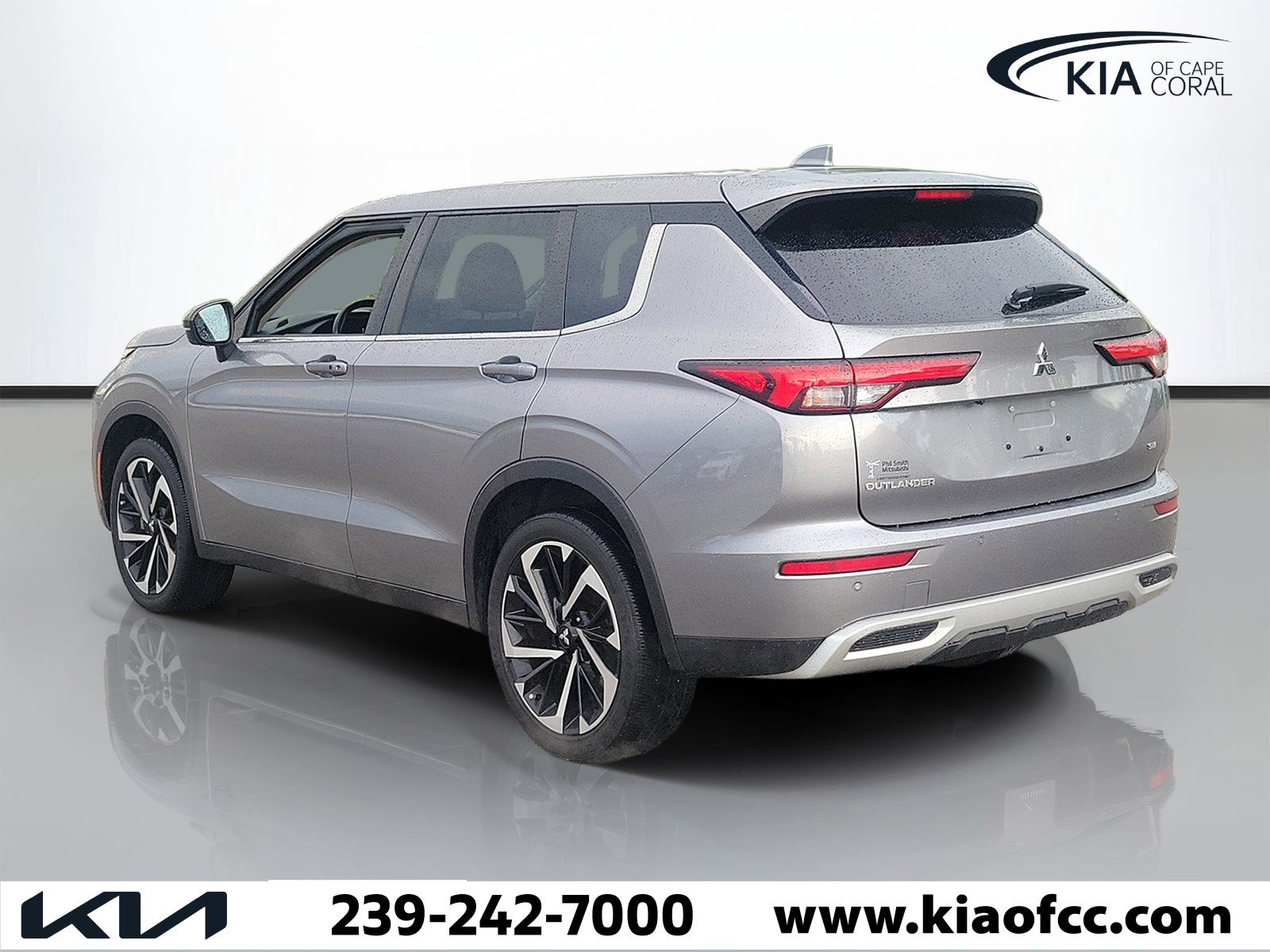 Used 2022 Mitsubishi Outlander SE FWD image 4