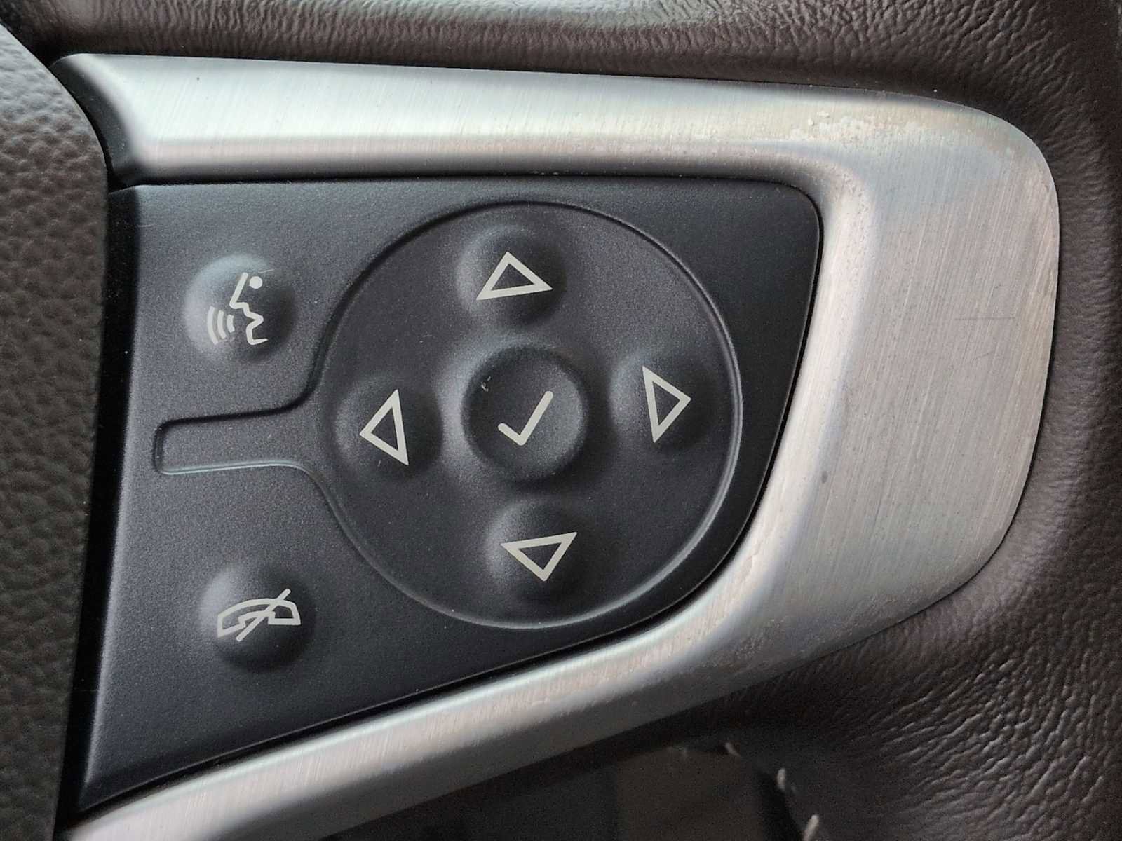 Used 2016 GMC Canyon SLE w/ SLE Convenience Package image 25