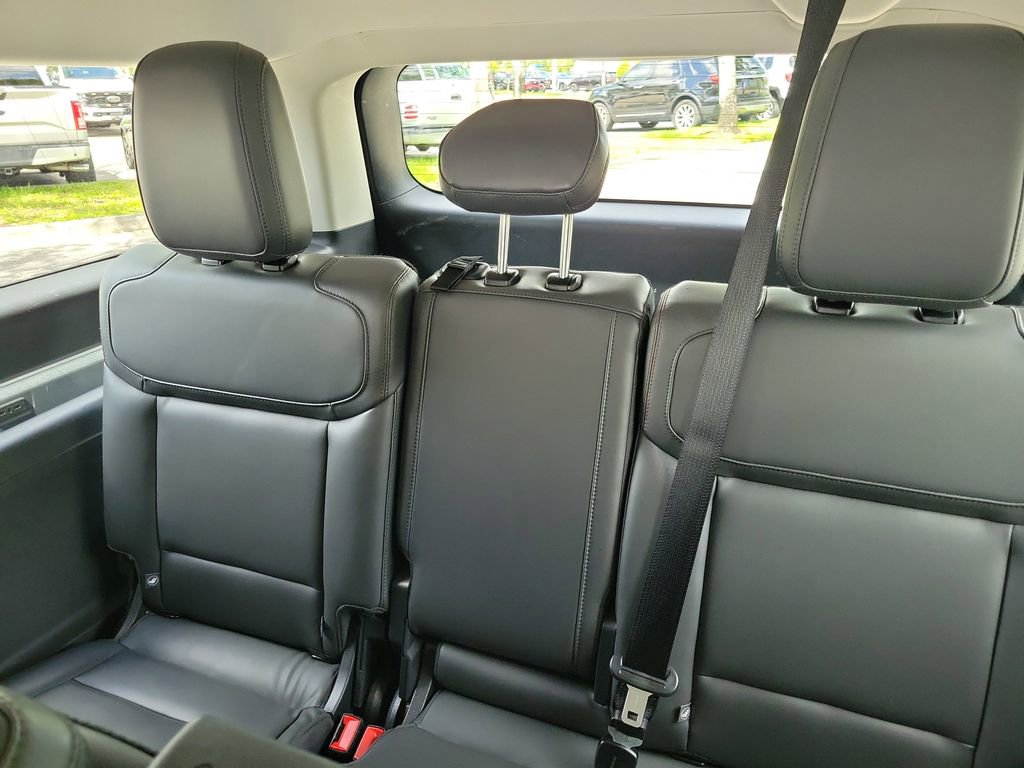 Used 2025 Ford Expedition Max Active image 18