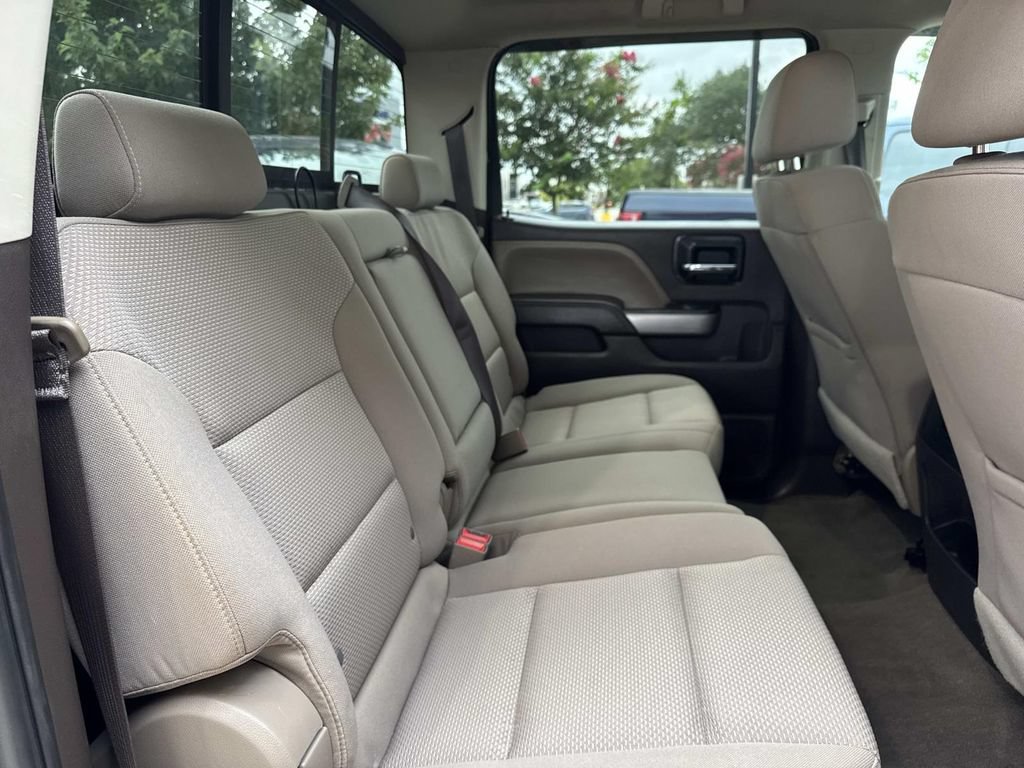 Used 2018 Chevrolet Silverado 1500 LT w/ All Star Edition AWD/4WD image 11