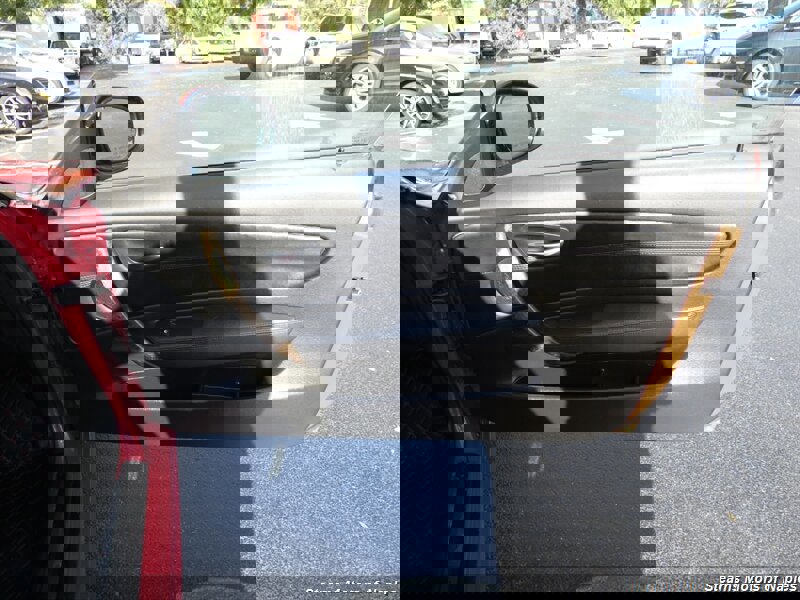 Used 2010 BMW 128i Convertible image 53