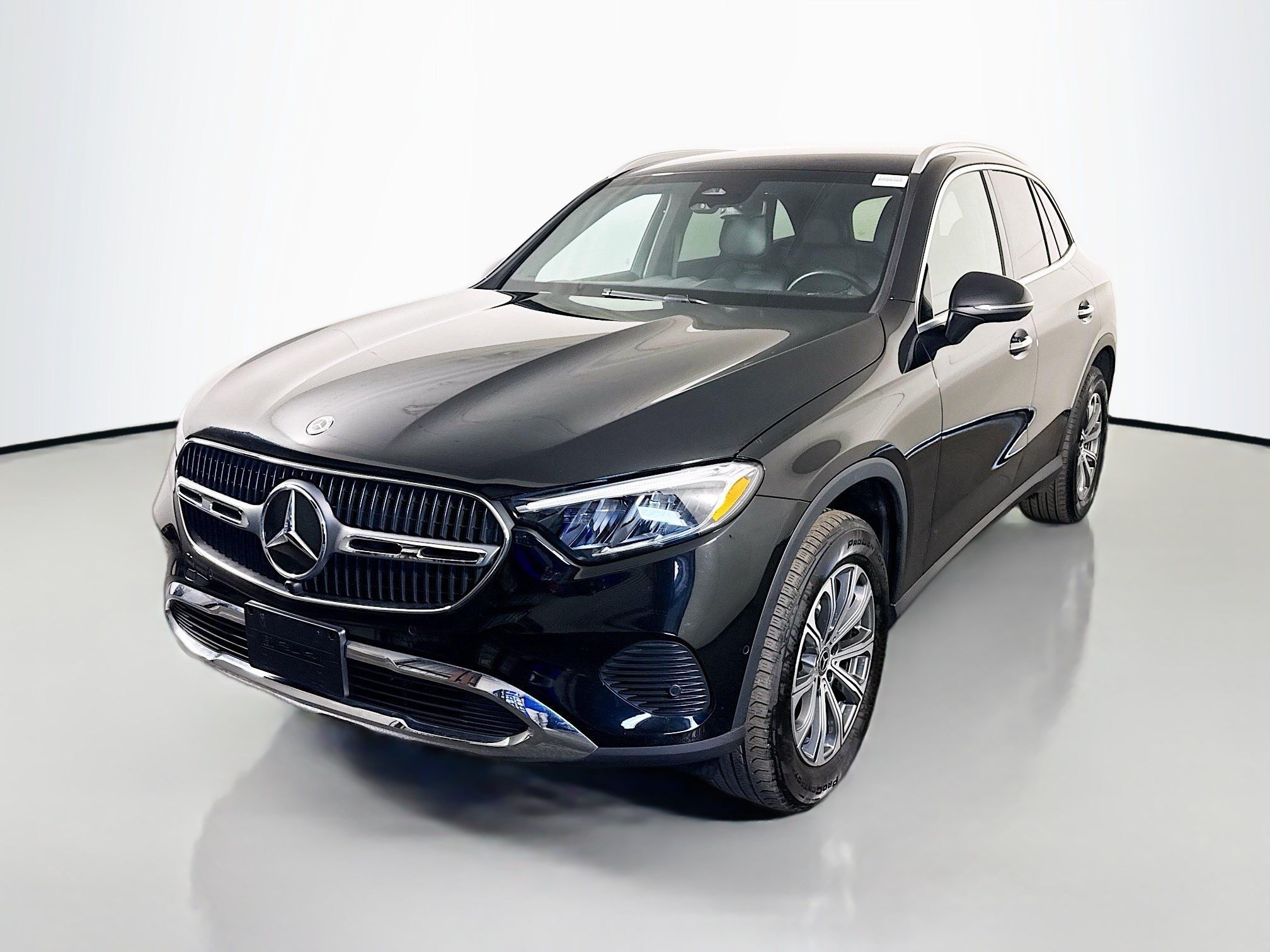 Used 2024 Mercedes-Benz GLC 300 4MATIC image 4