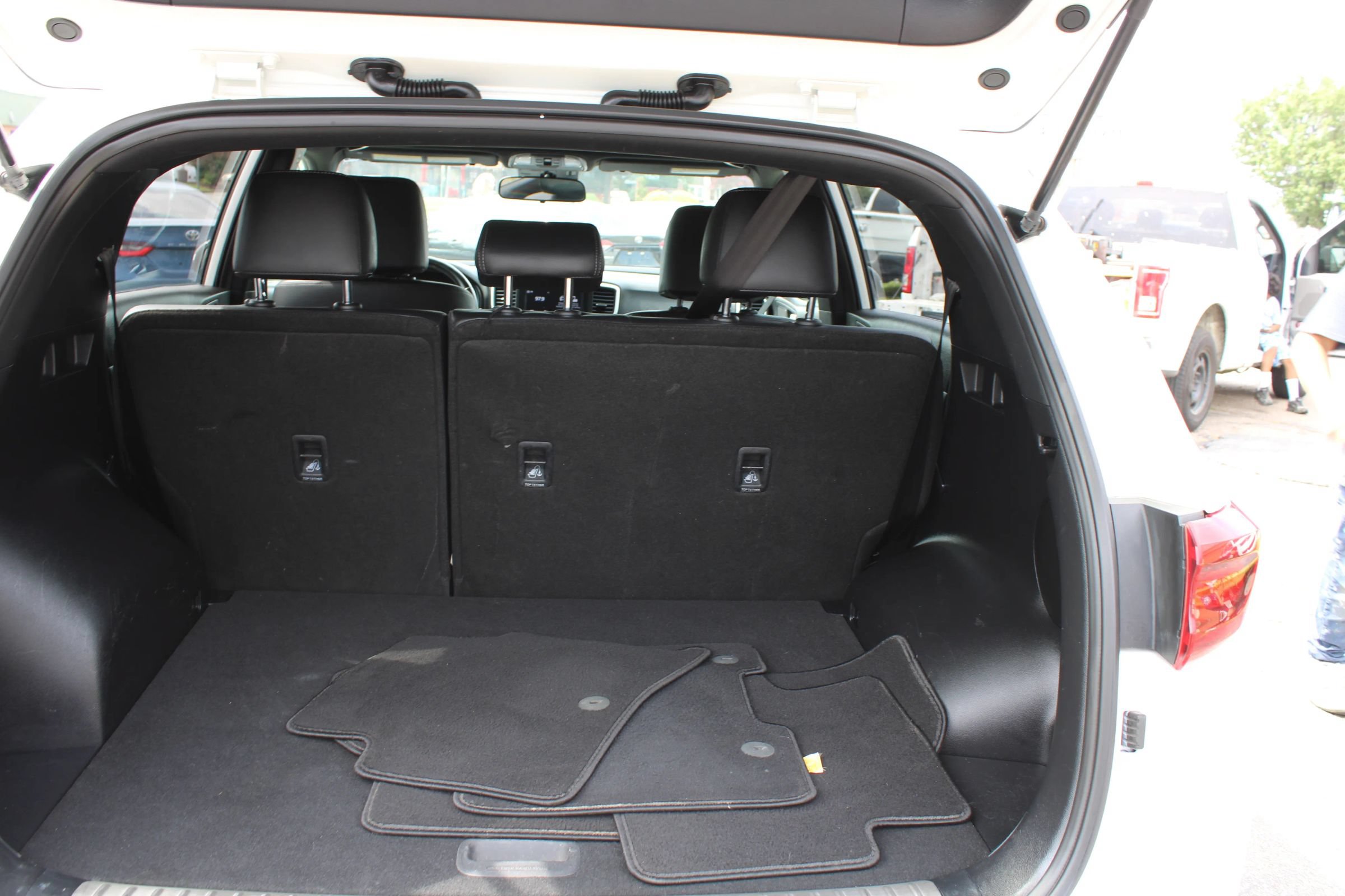 Used 2020 Kia Sportage S w/ S Sunroof Package AWD/4WD image 17