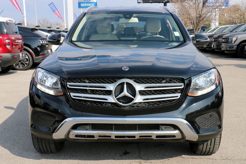 Used 2019 Mercedes-Benz GLC 300 4MATIC image 3