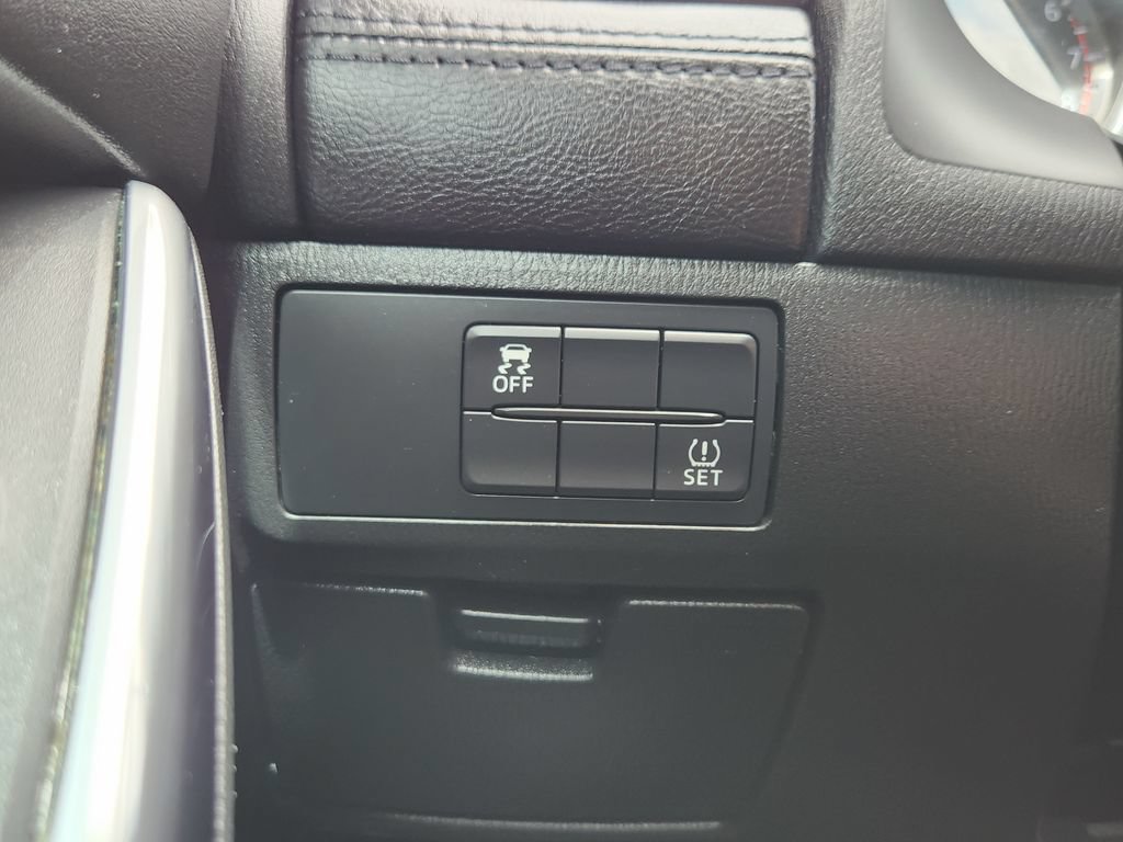 Used 2017 MAZDA MAZDA6 Sport FWD image 13