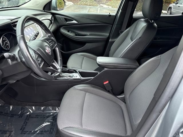 Used 2023 Buick Encore GX Select w/ Sport Touring Package image 9